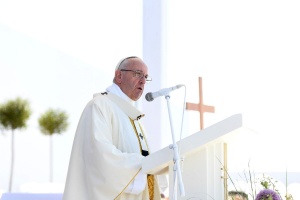 papież franciszek na campus misericordiae